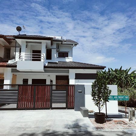 Just Austin Guesthouse Ipoh Exteriör bild